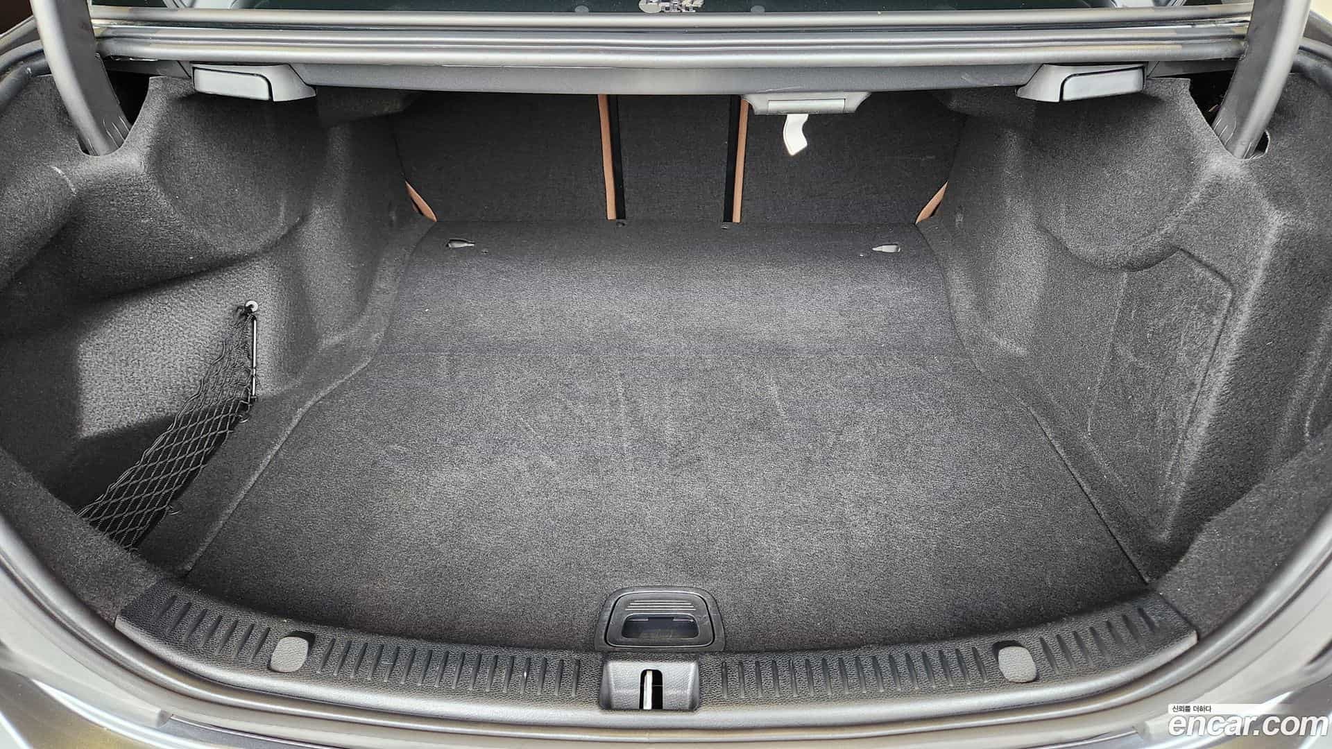 E-Class Mercedes-Benz 2020.11-OPTION-015