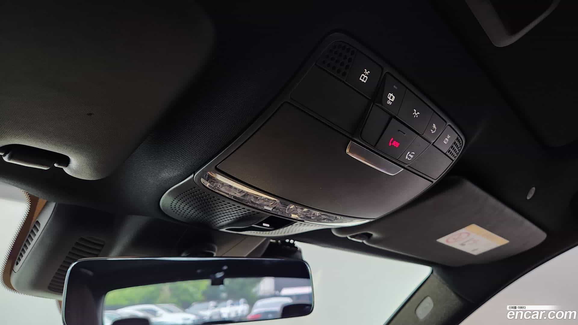 E-Class Mercedes-Benz 2020.11-OPTION-021