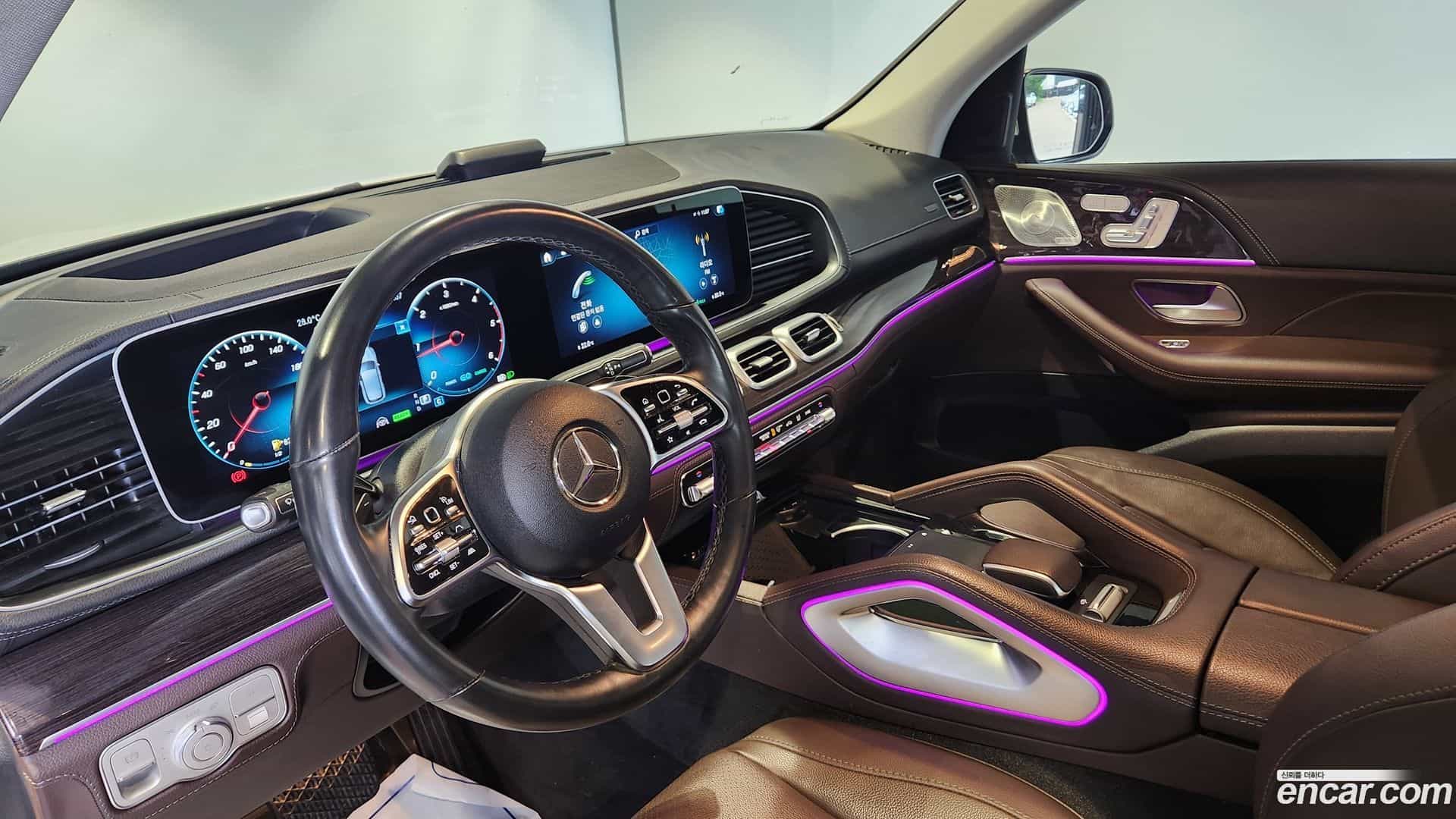 GLE-Class Mercedes-Benz 2023.6-INNER-009