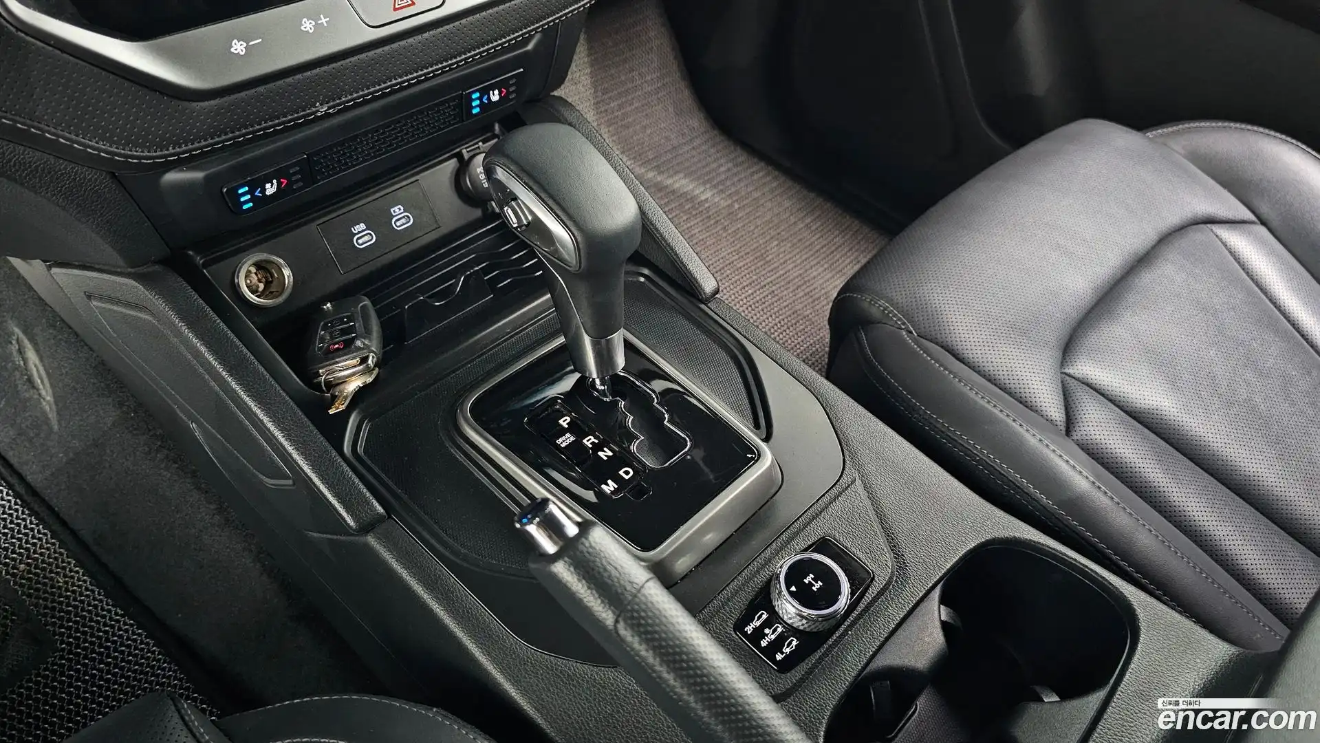 Rexton KG Mobility 2023.8-INNER-009