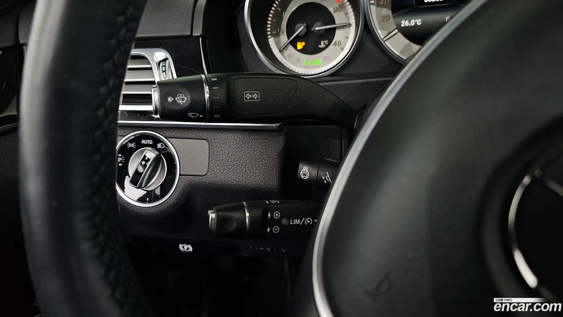 E-Class Mercedes-Benz 2015.11-OPTION-020