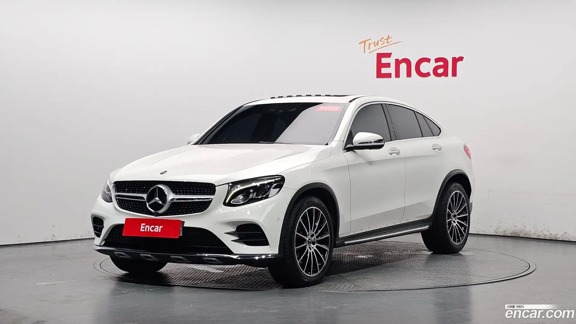 GLC-Class Mercedes-Benz 2018.5-THUMBNAIL-011