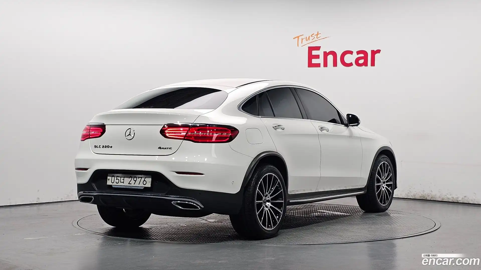 GLC-Class Mercedes-Benz 2018.5-OUTER-002