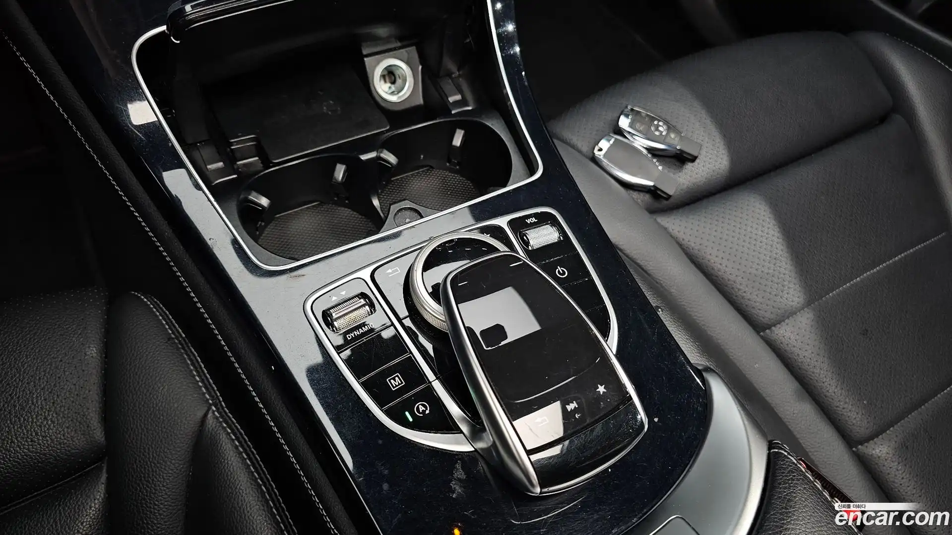 GLC-Class Mercedes-Benz 2018.5-OPTION-020
