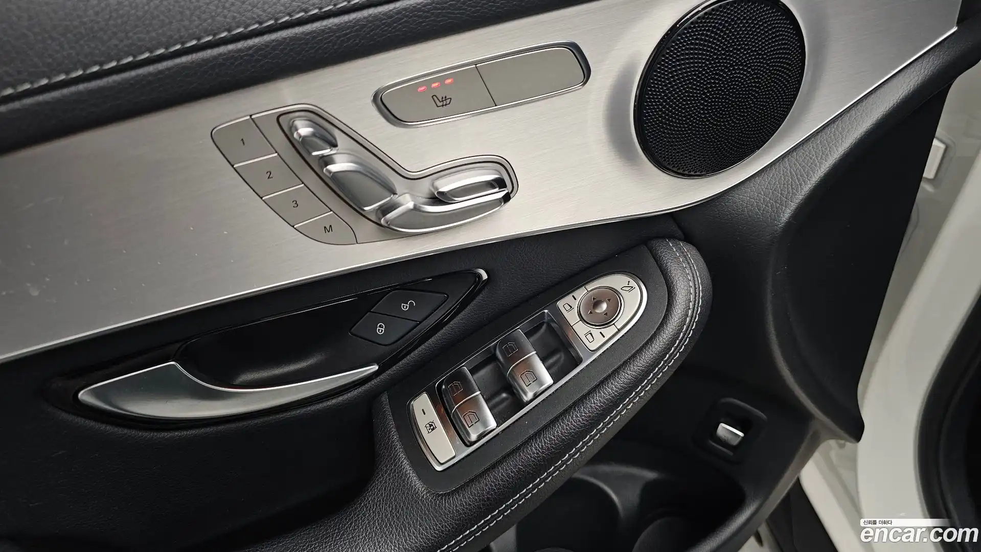 GLC-Class Mercedes-Benz 2018.5-OPTION-021