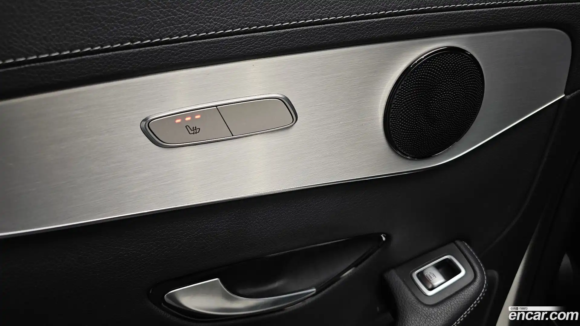 GLC-Class Mercedes-Benz 2018.5-OPTION-022