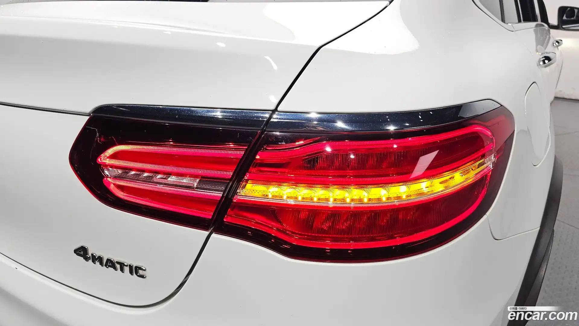 GLC-Class Mercedes-Benz 2018.5-OUTER-033