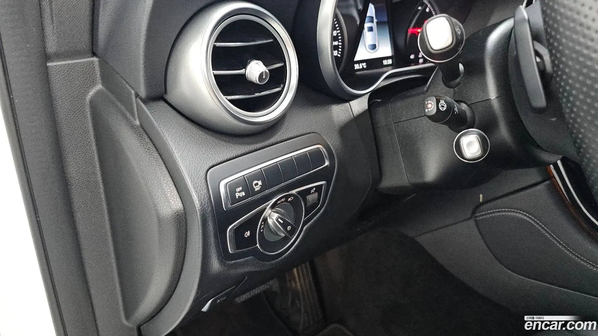GLC-Class Mercedes-Benz 2018.5-OPTION-040