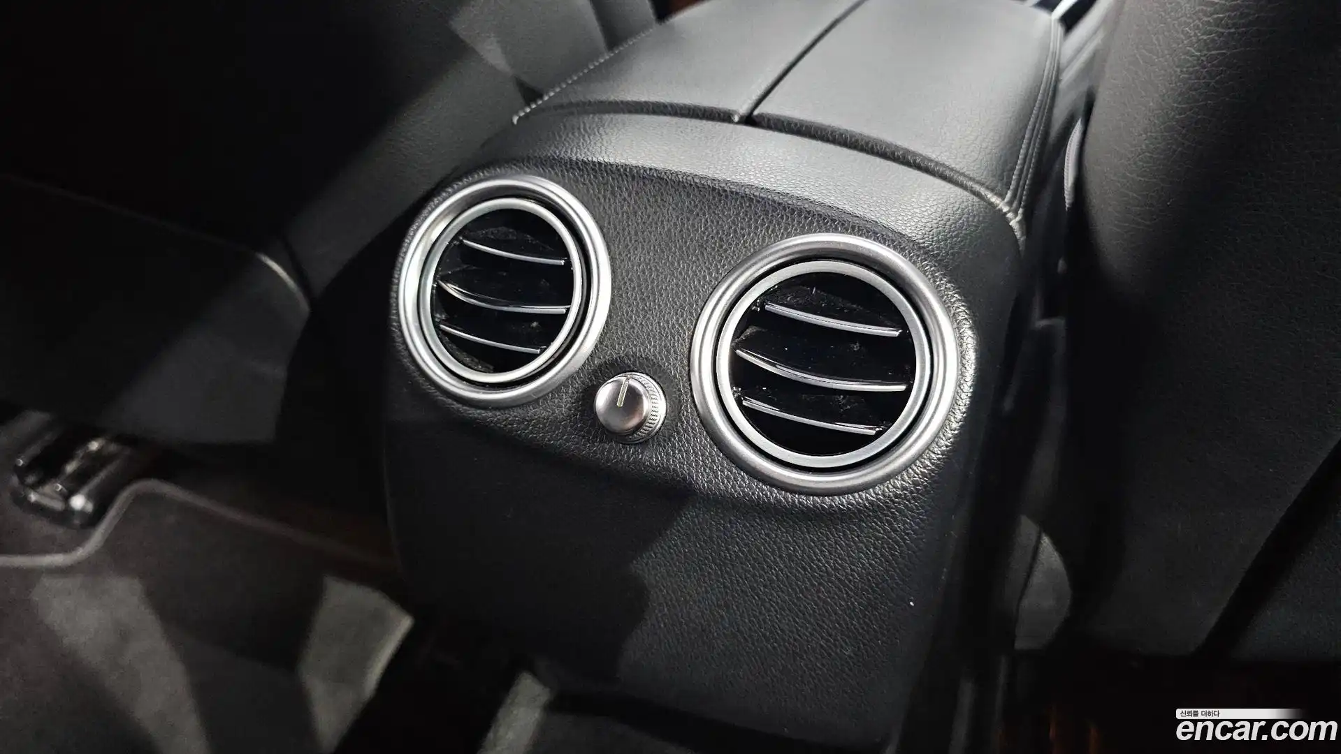 GLC-Class Mercedes-Benz 2018.5-OPTION-044