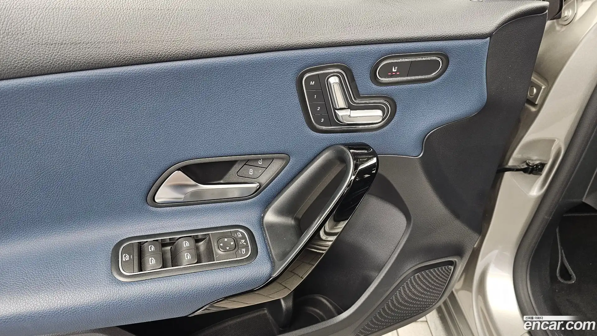 A-Class Mercedes-Benz 2019.10-OPTION-023