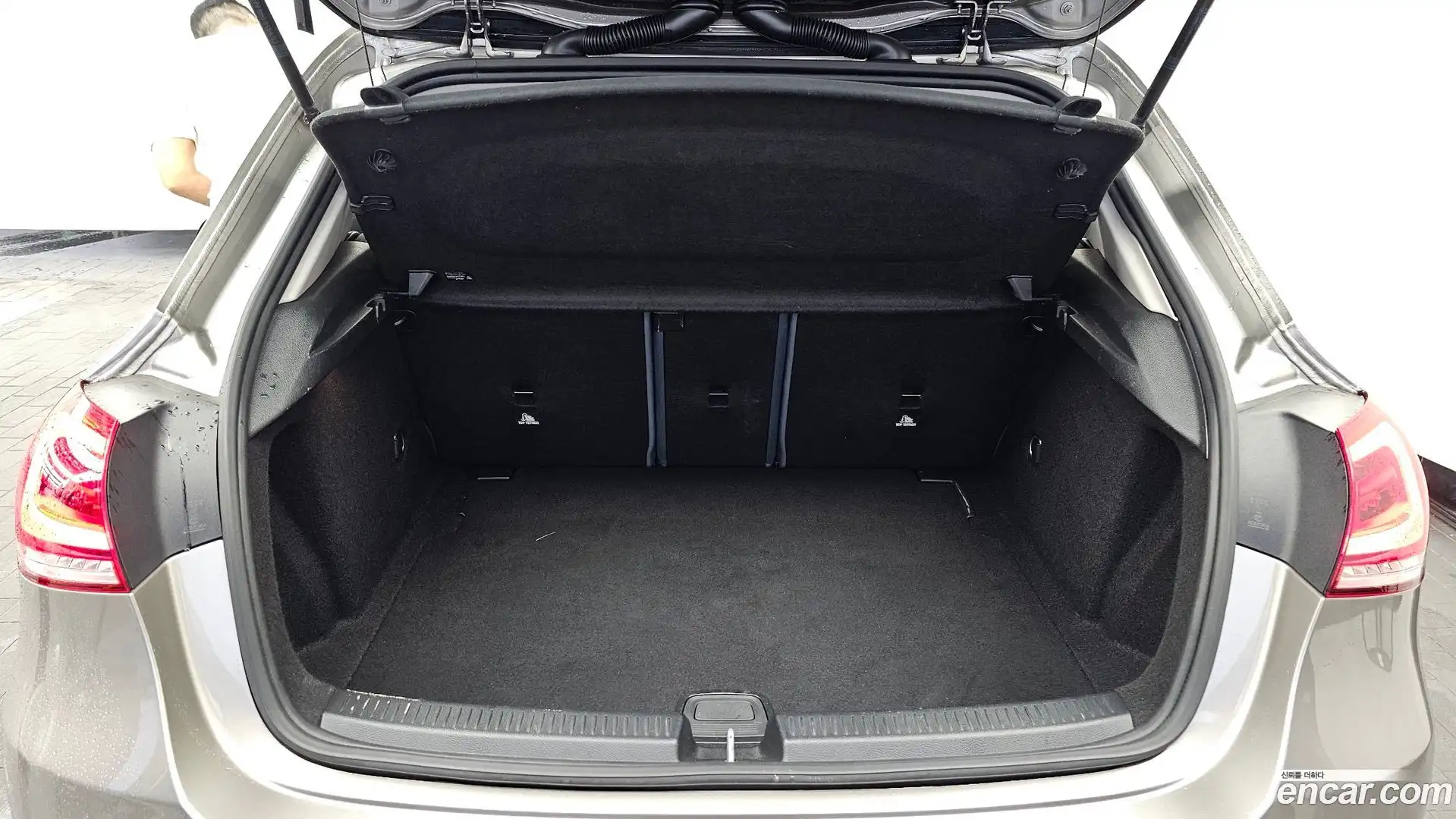 A-Class Mercedes-Benz 2019.10-OPTION-024