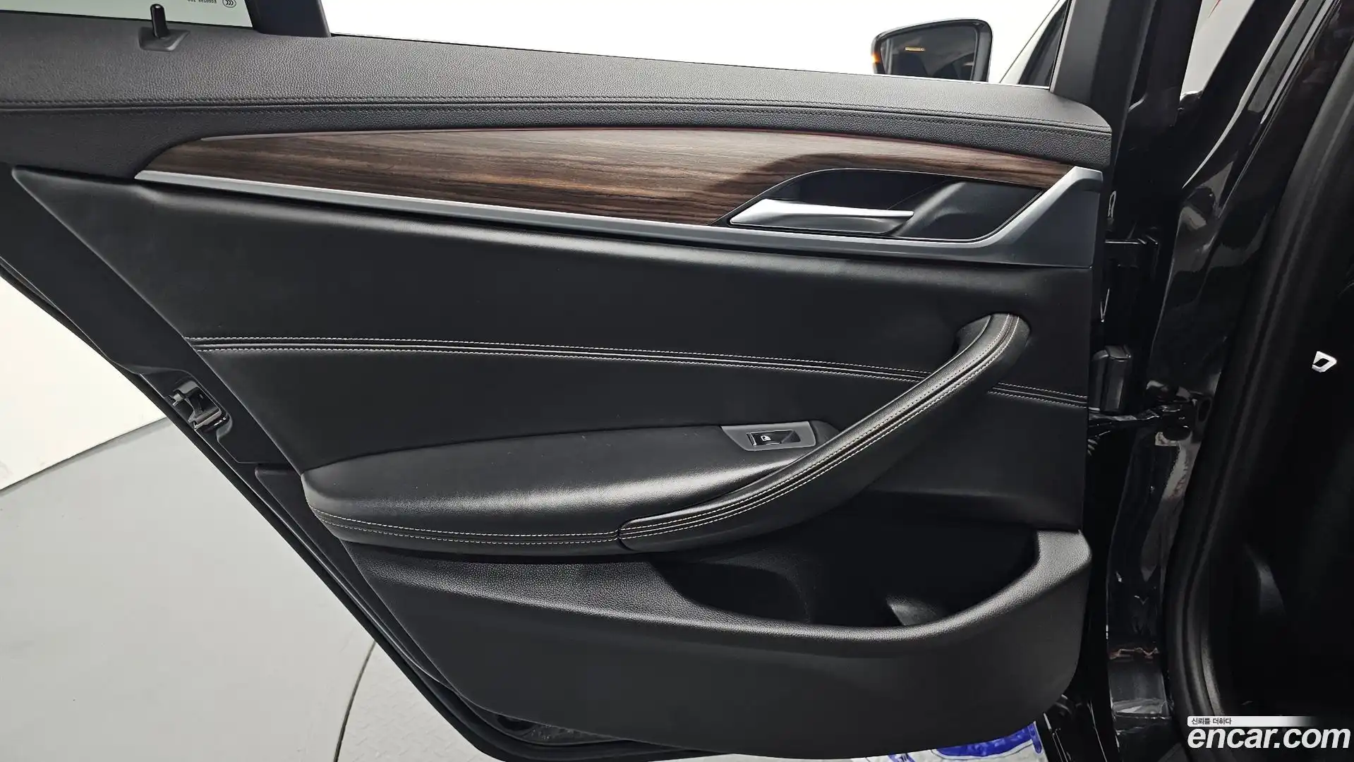 5-Series BMW 2019.7-INNER-035