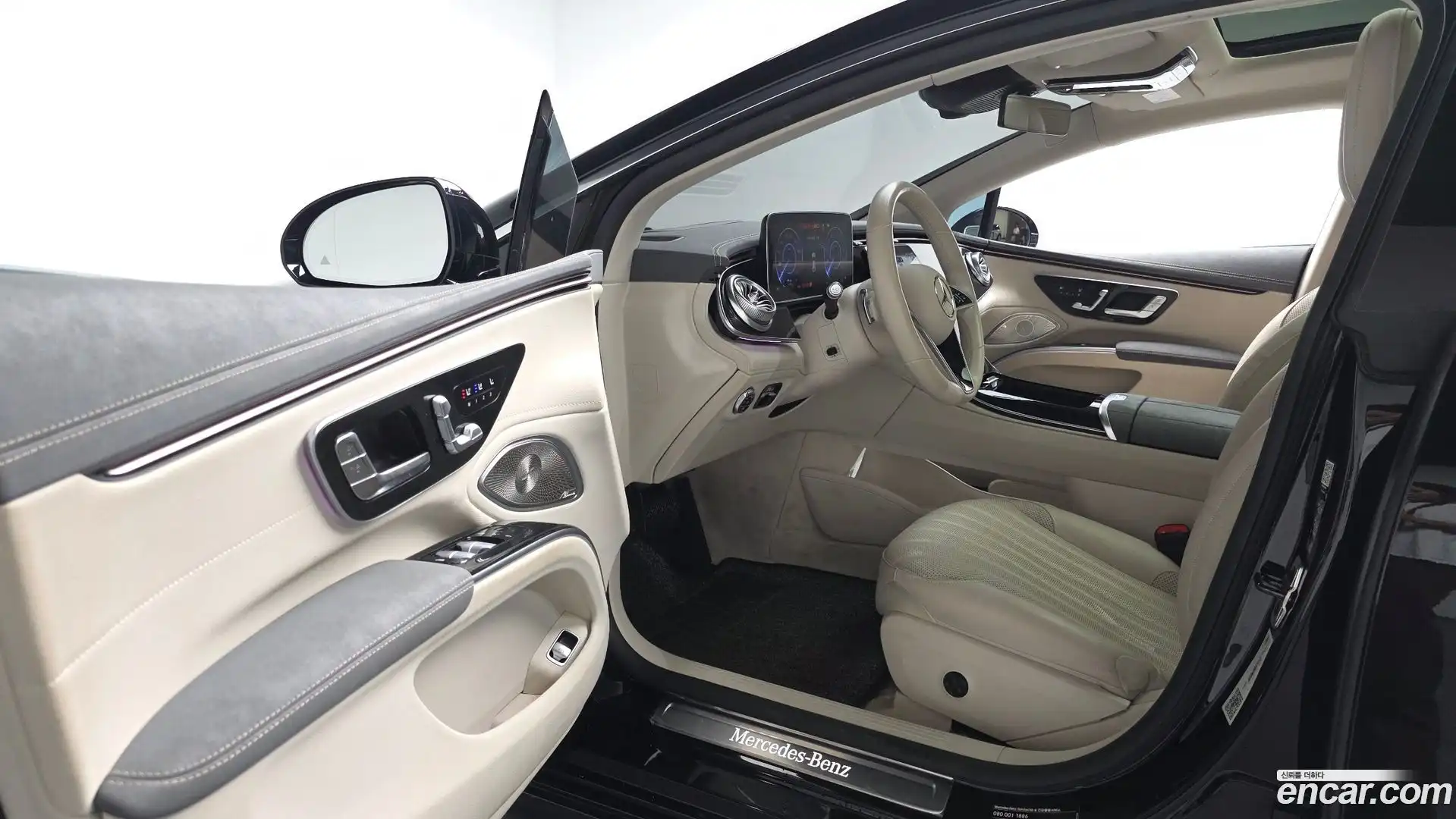 EQS Mercedes-Benz 2022.8-INNER-010