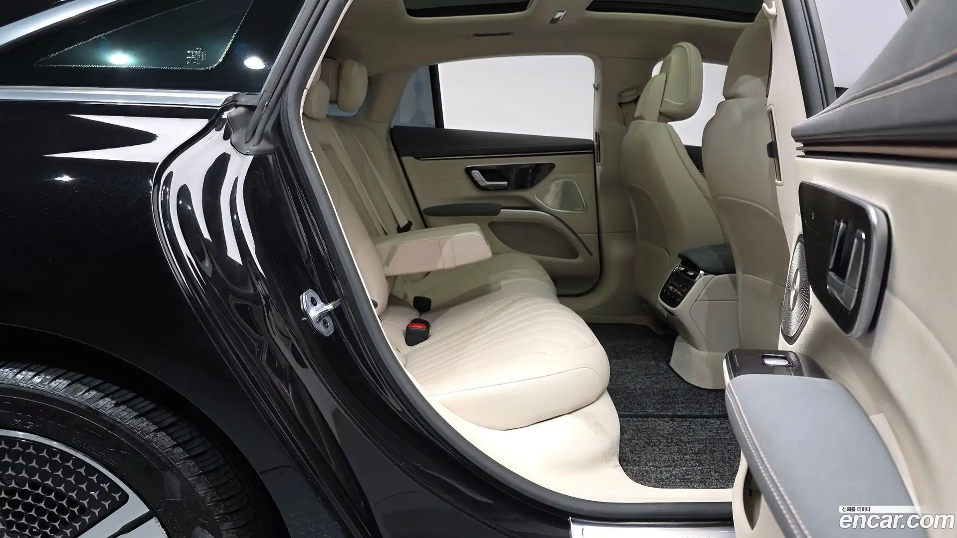 EQS Mercedes-Benz 2022.8-OPTION-015
