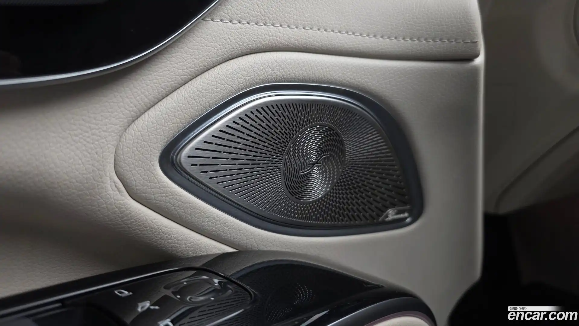 EQS Mercedes-Benz 2022.8-OPTION-023