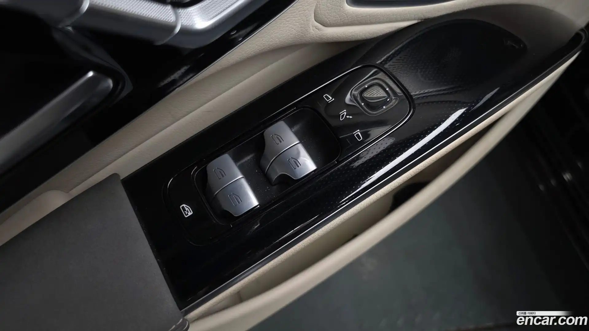 EQS Mercedes-Benz 2022.8-OPTION-041