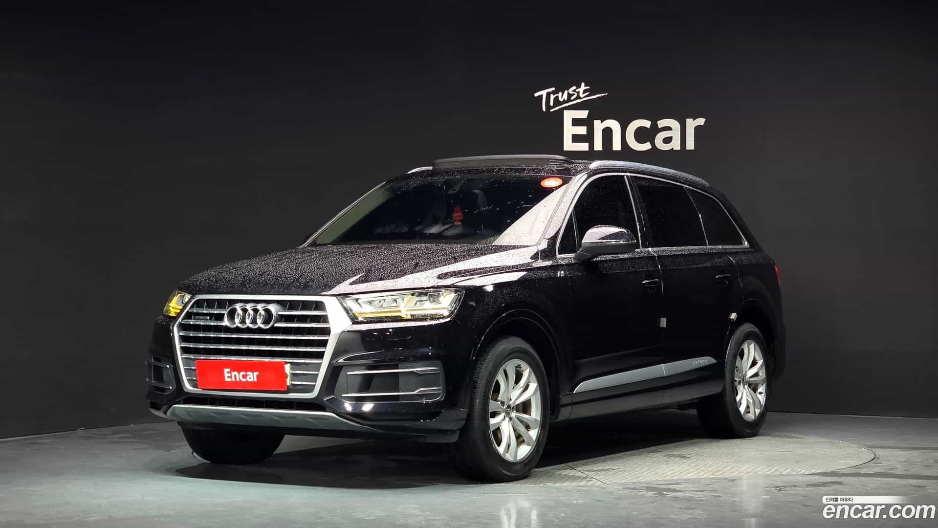 Q7 Audi 2019.10-OUTER-001