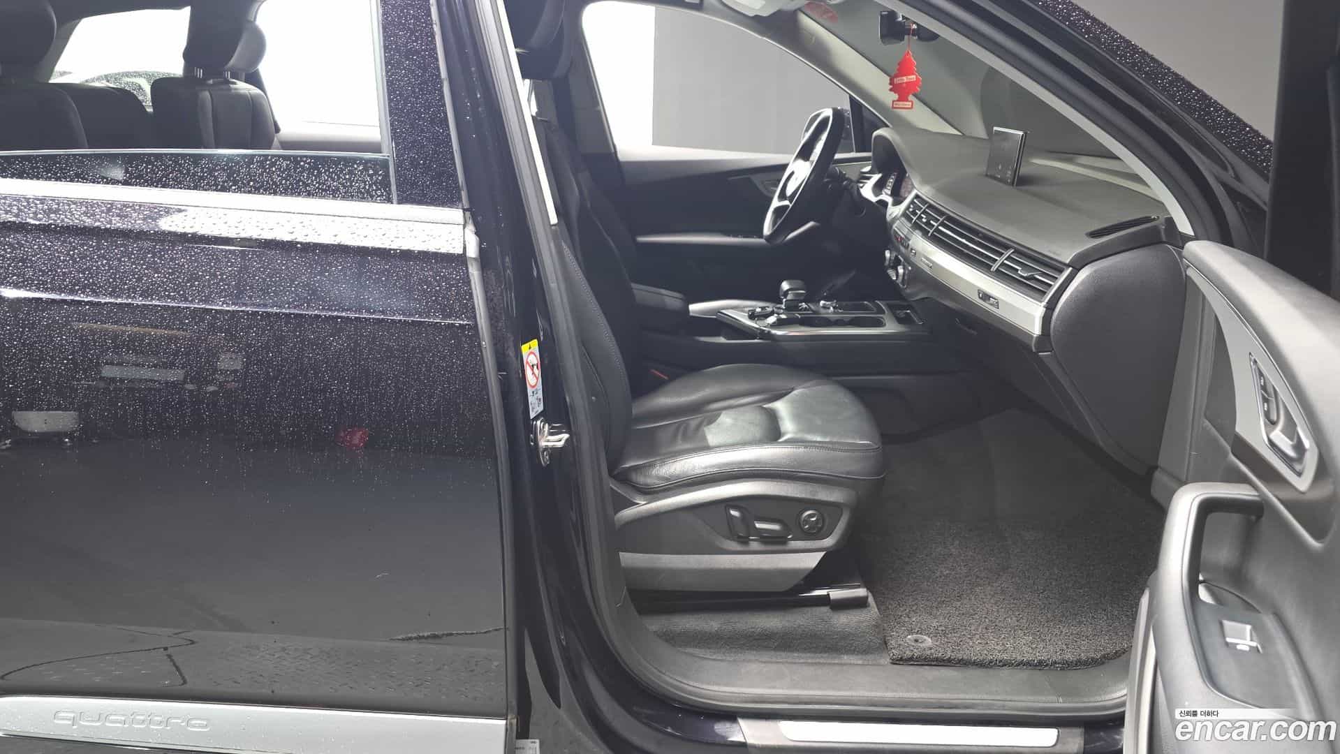 Q7 Audi 2019.10-INNER-010