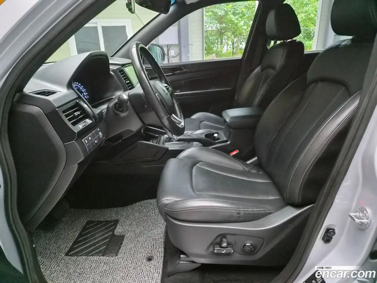 Rexton KG Mobility 2020.11-INNER-009