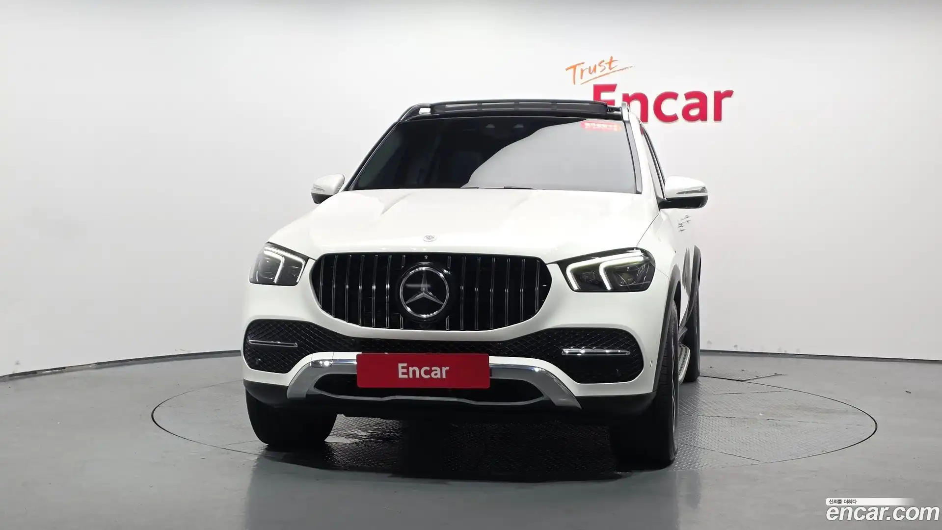 GLE-Class Mercedes-Benz 2021.10-OUTER-003