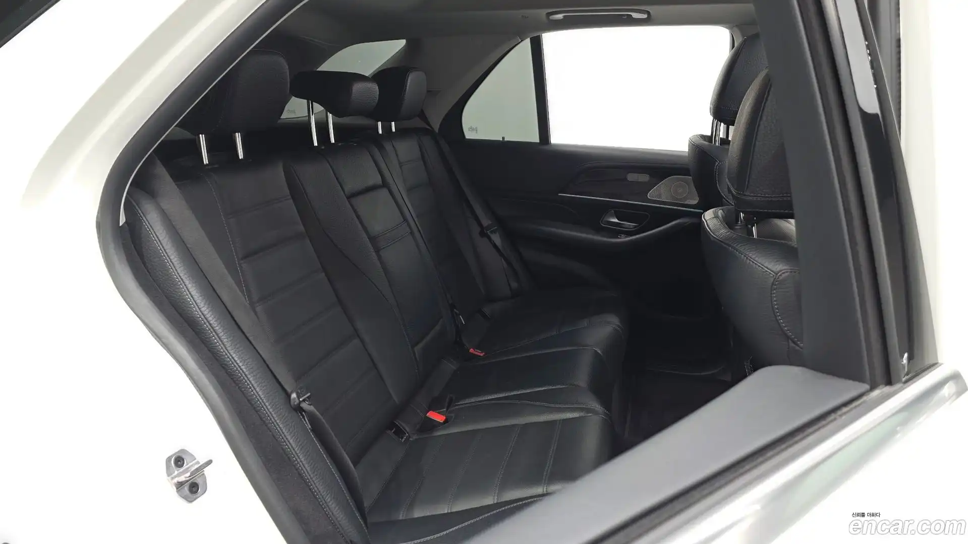 GLE-Class Mercedes-Benz 2021.10-OPTION-015