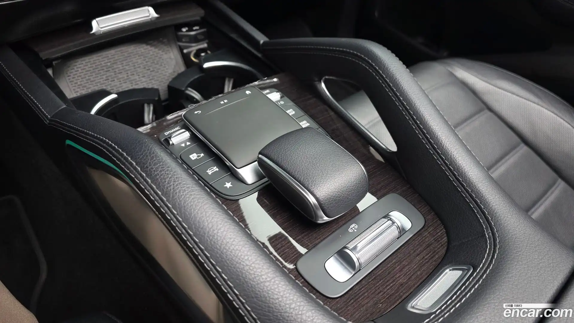 GLE-Class Mercedes-Benz 2021.10-OPTION-022