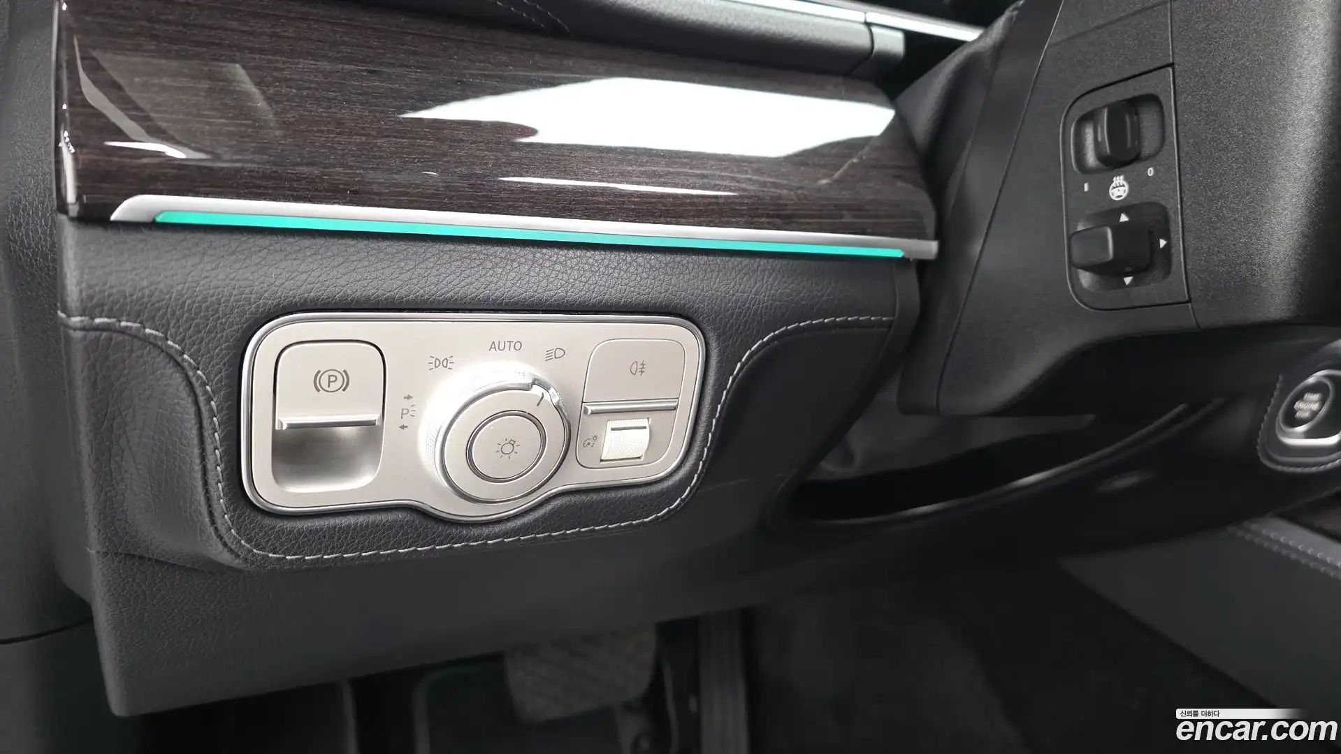 GLE-Class Mercedes-Benz 2021.10-OPTION-023