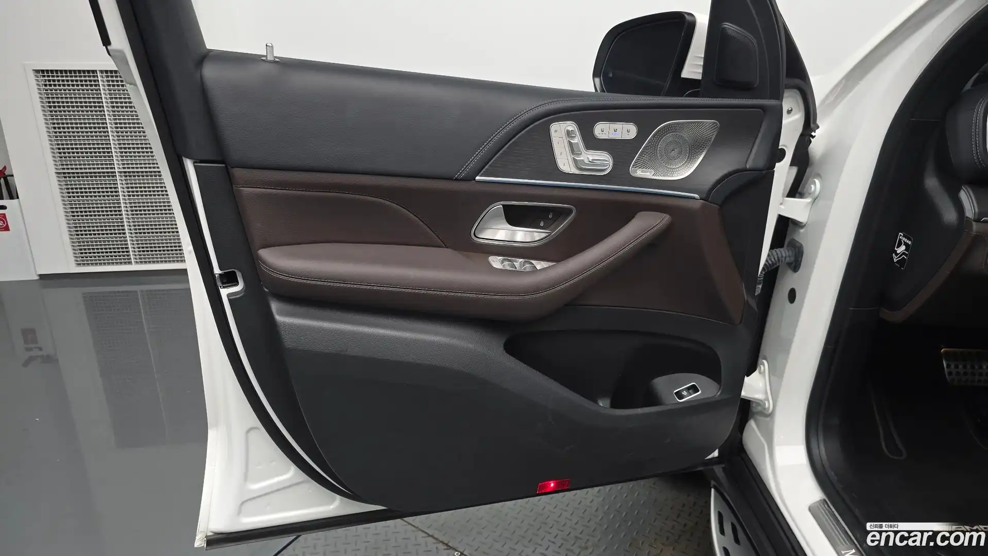 GLS-Class Mercedes-Benz 2022.5-INNER-034