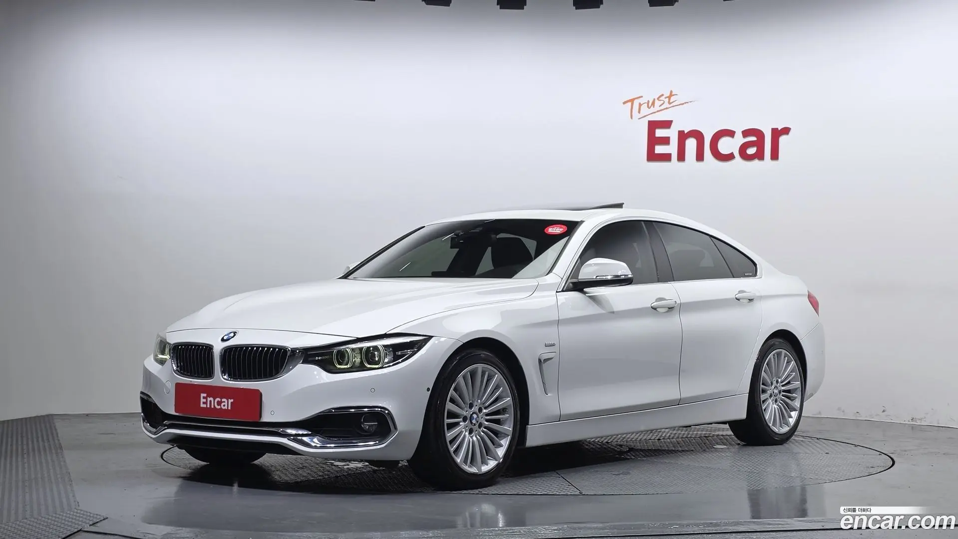 Main__Slider__Photo:4-Series BMW 2017.8-0