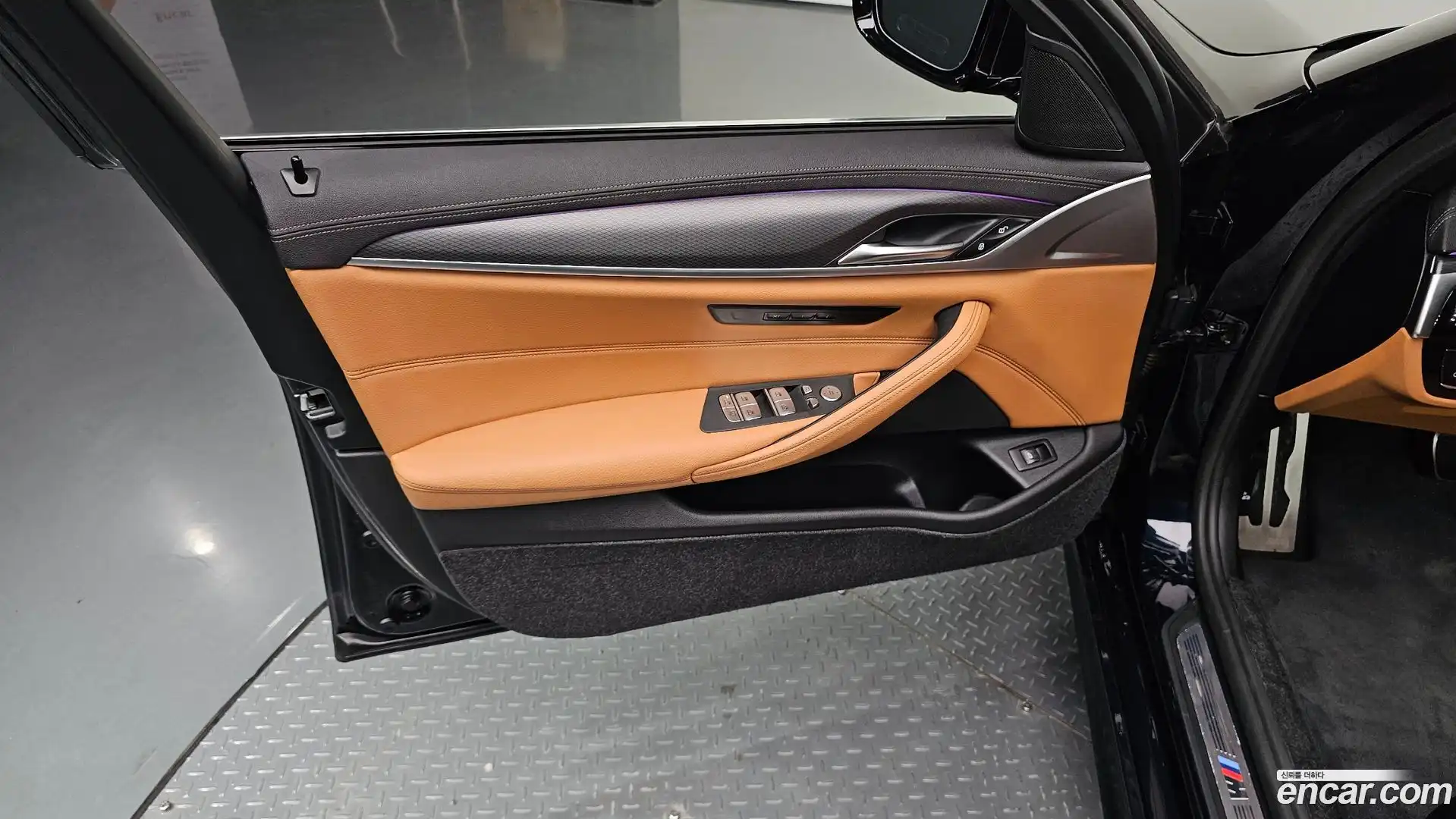 5-Series BMW 2022.10-INNER-034