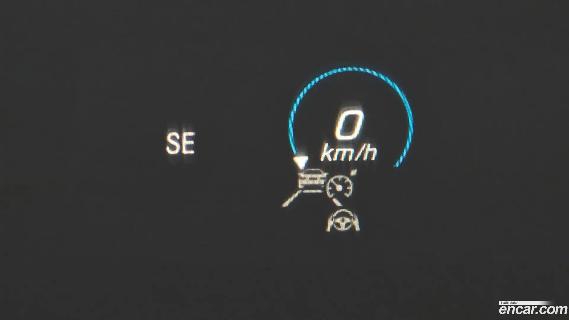 E-Class Mercedes-Benz 2022.1-OPTION-041