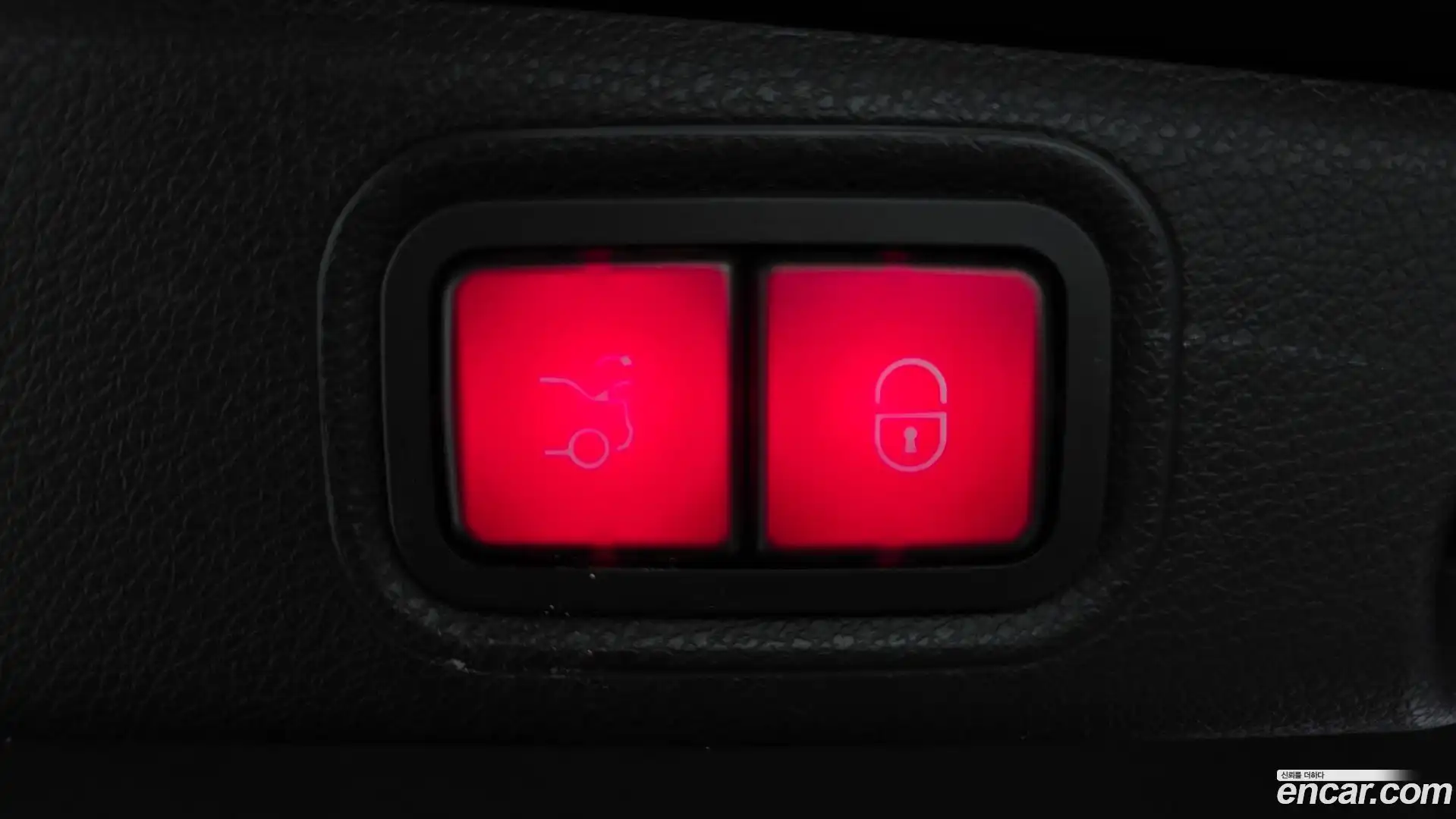 E-Class Mercedes-Benz 2022.1-OPTION-042