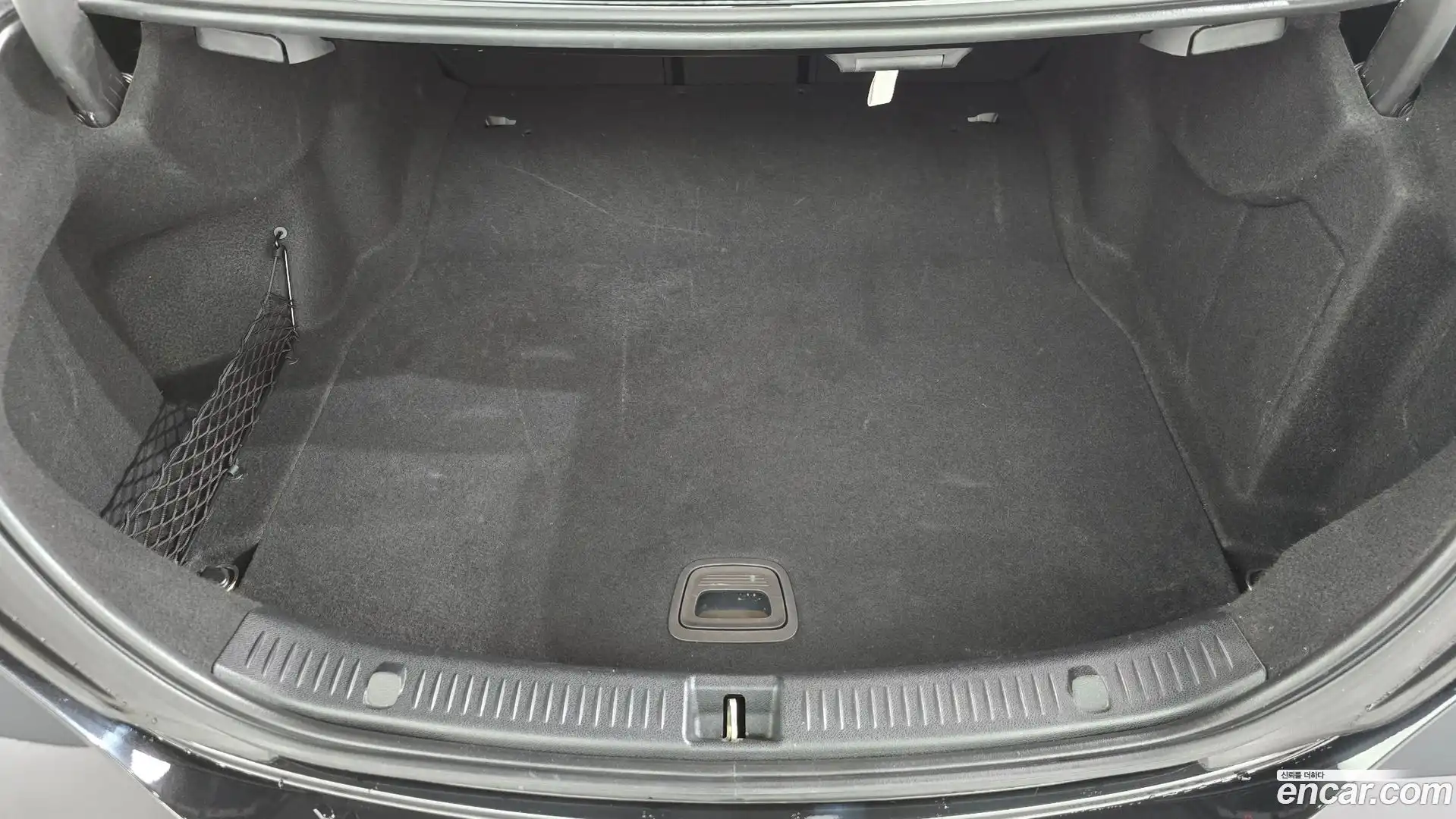 E-Class Mercedes-Benz 2022.1-OPTION-044