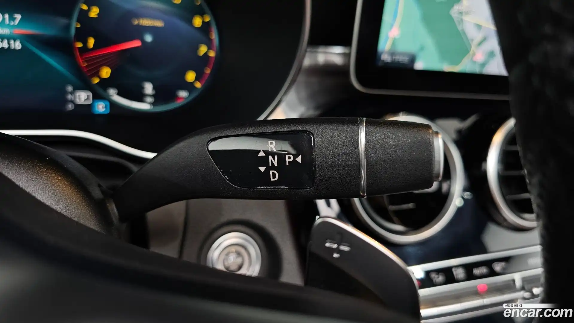 C-Class Mercedes-Benz 2020.3-INNER-009