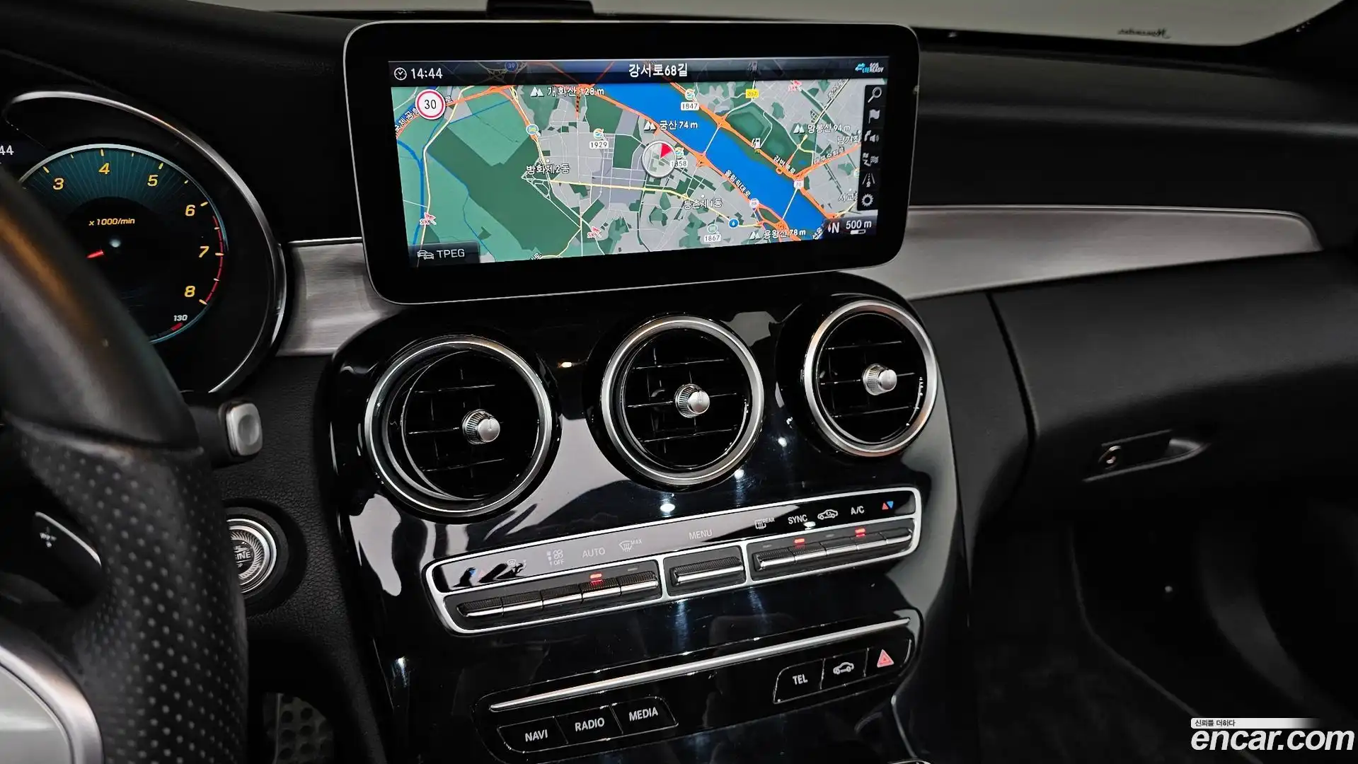 C-Class Mercedes-Benz 2020.3-OPTION-018