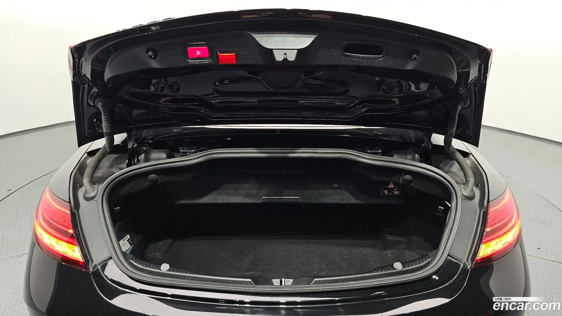 C-Class Mercedes-Benz 2020.3-OPTION-024