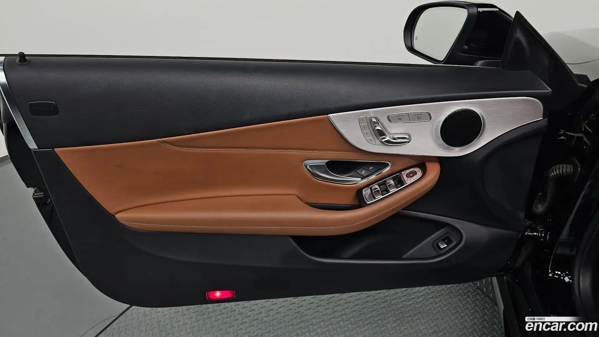 C-Class Mercedes-Benz 2020.3-INNER-034