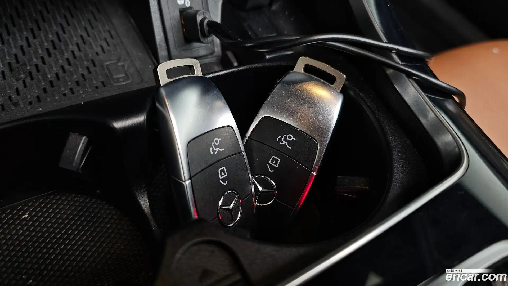 C-Class Mercedes-Benz 2020.3-OPTION-040