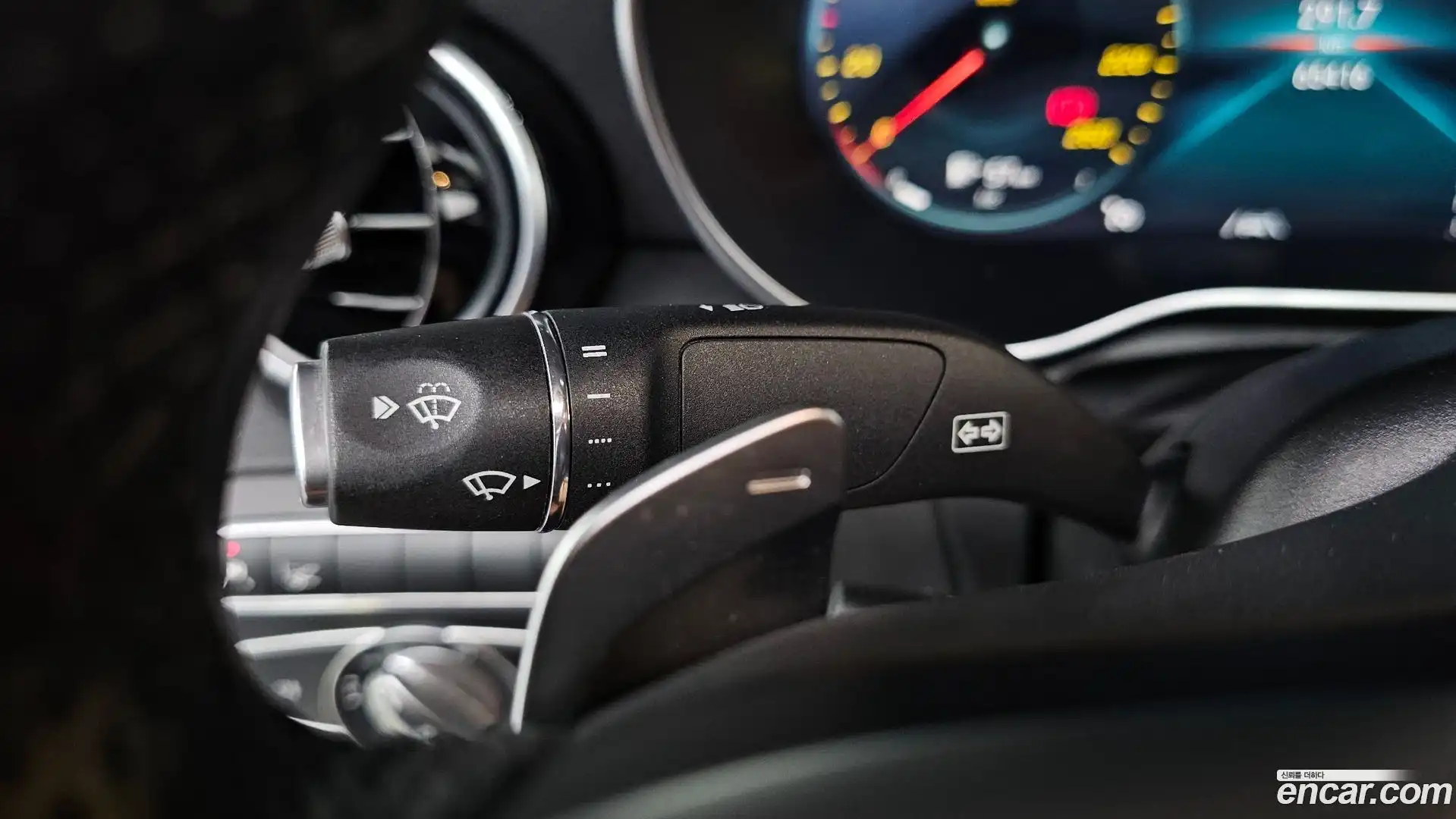 C-Class Mercedes-Benz 2020.3-OPTION-041