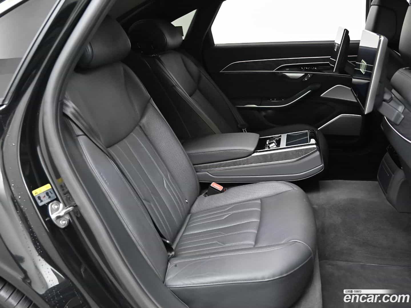 A8 Audi 2023.11-OPTION-016