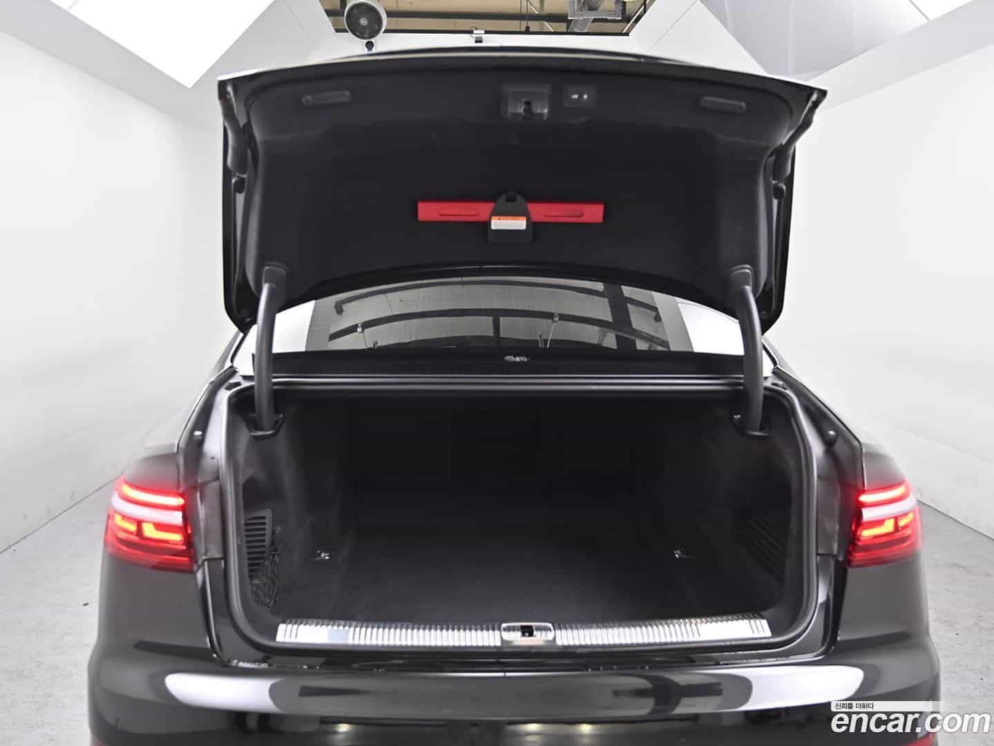 A8 Audi 2021.11-OPTION-024