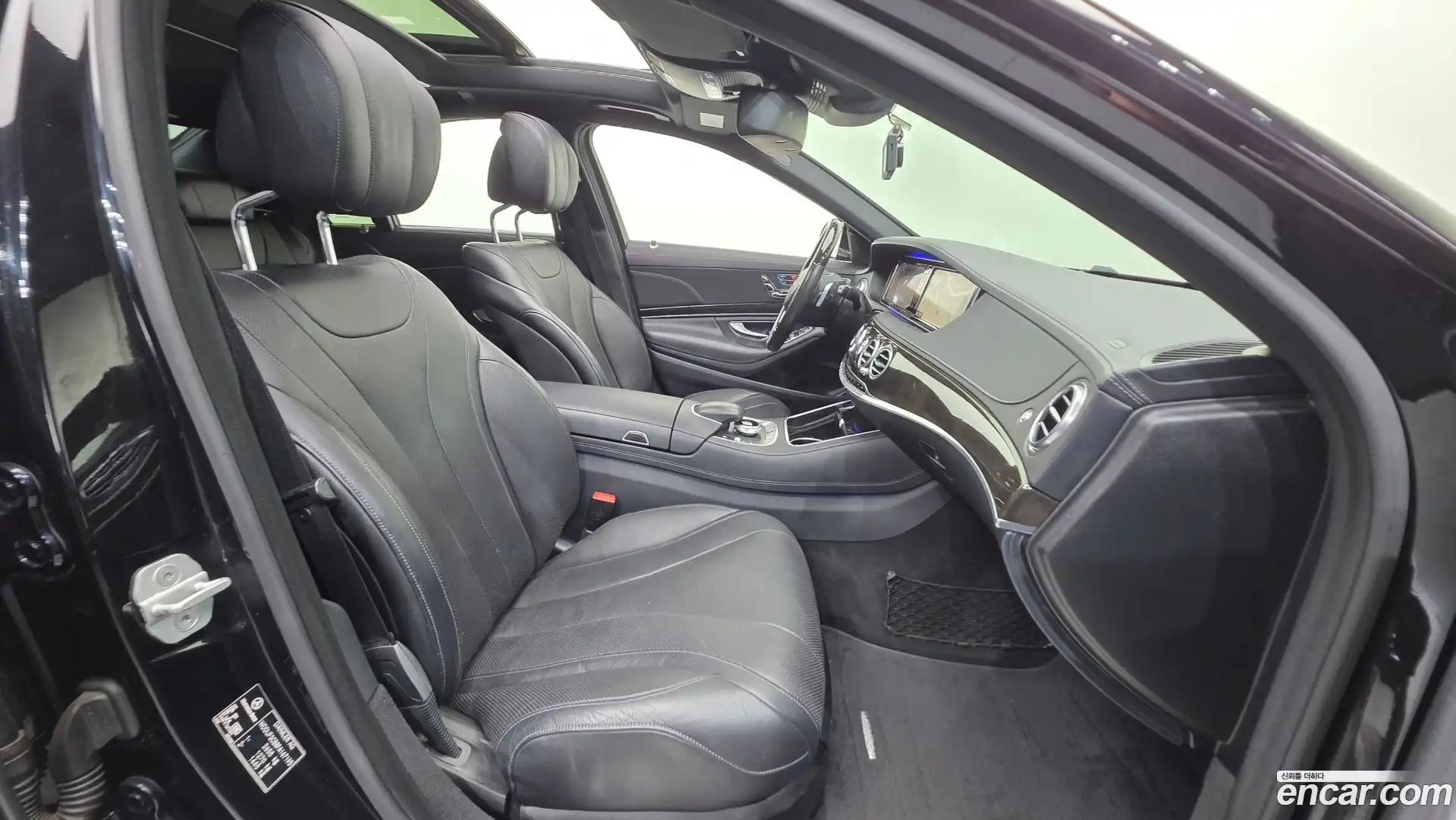 S-Class Mercedes-Benz 2015.4-INNER-010