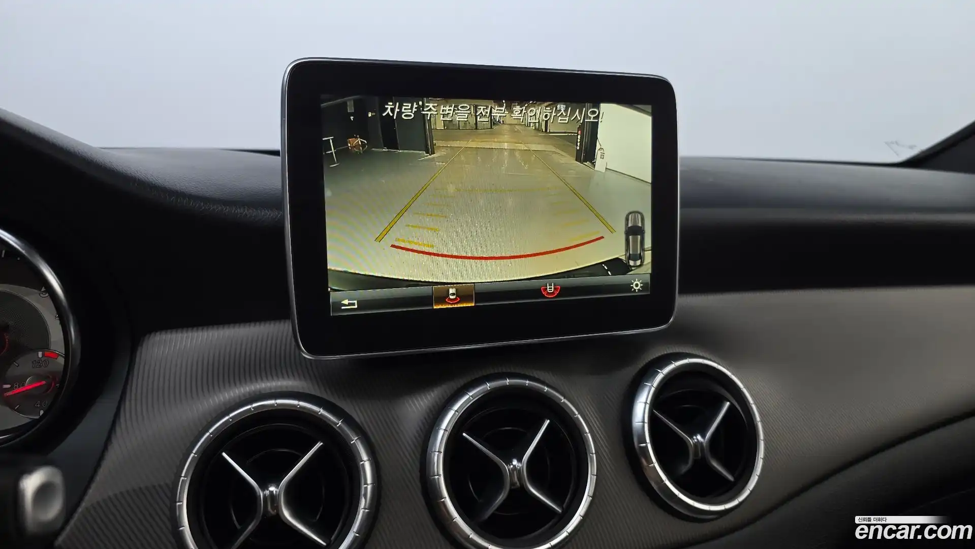 CLA-Class Mercedes-Benz 2016.3-OPTION-019