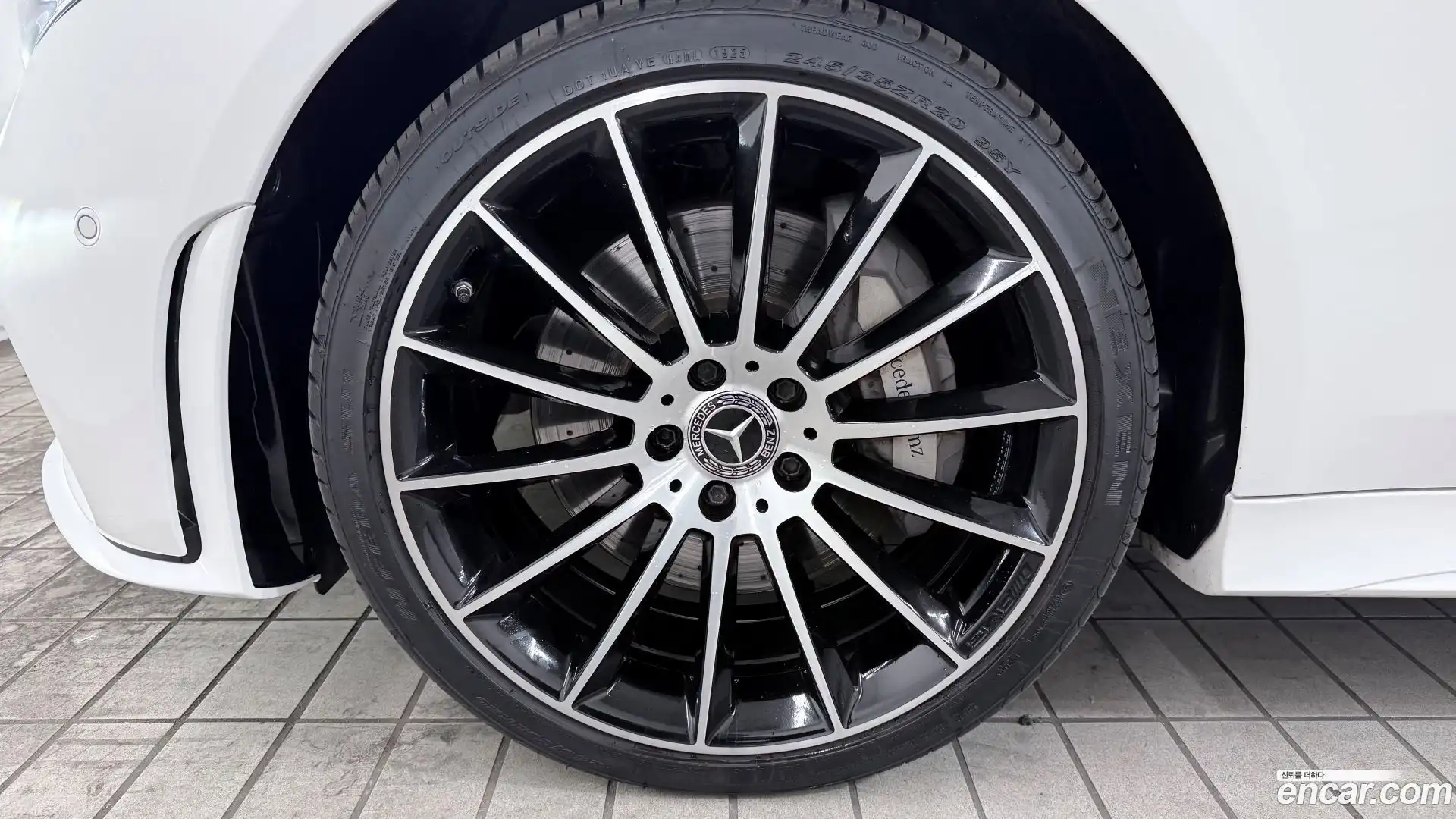 CLS-Class Mercedes-Benz 2021.6-INNER-008