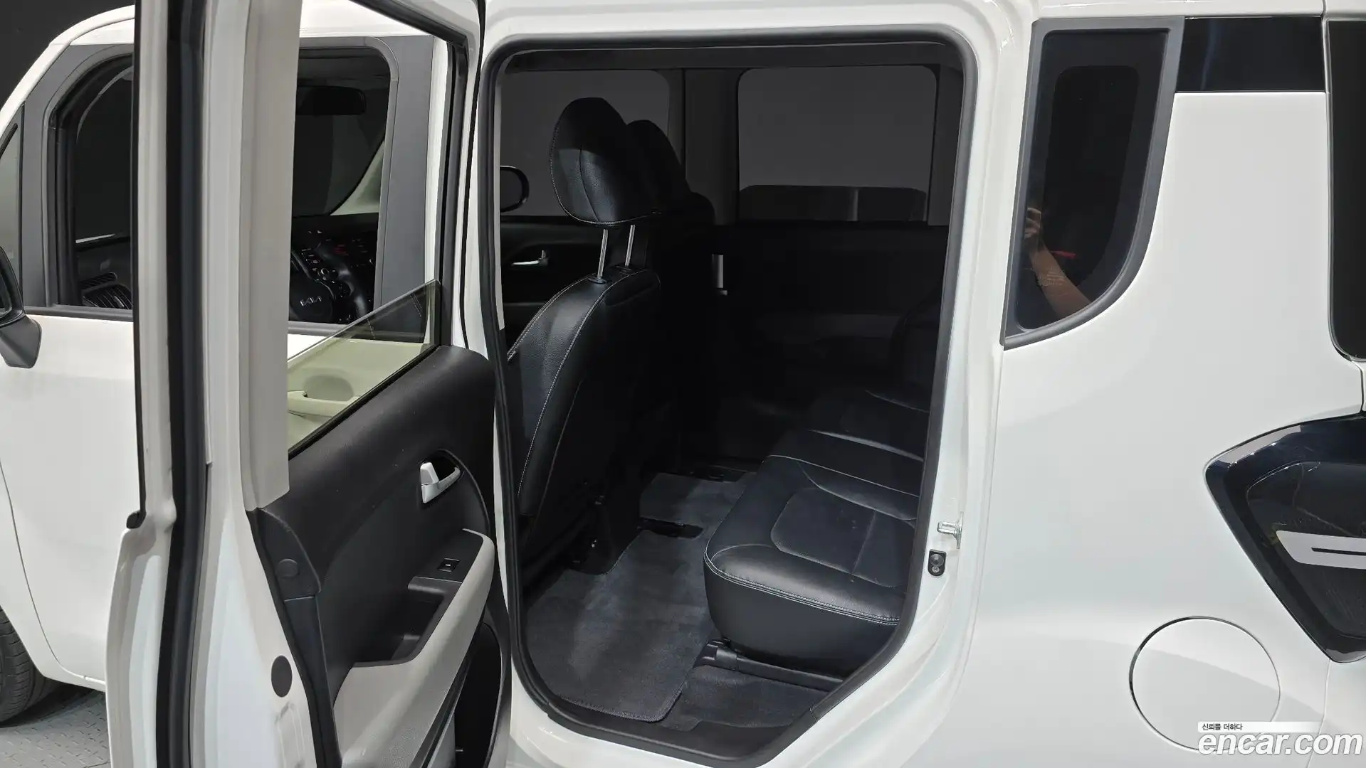 RAY Kia 2023.7-INNER-036