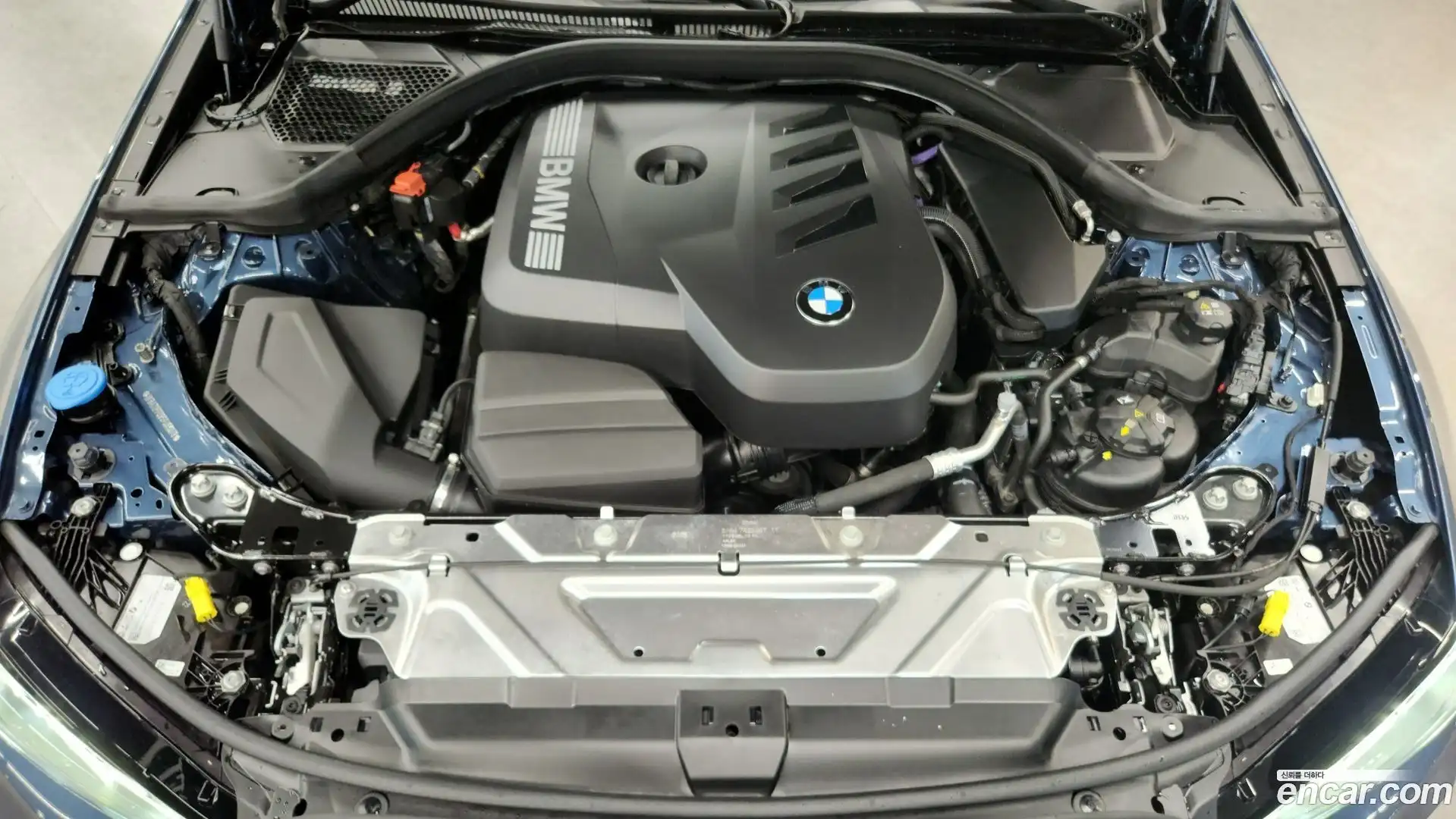 3-Series BMW 2025.8-OUTER-006