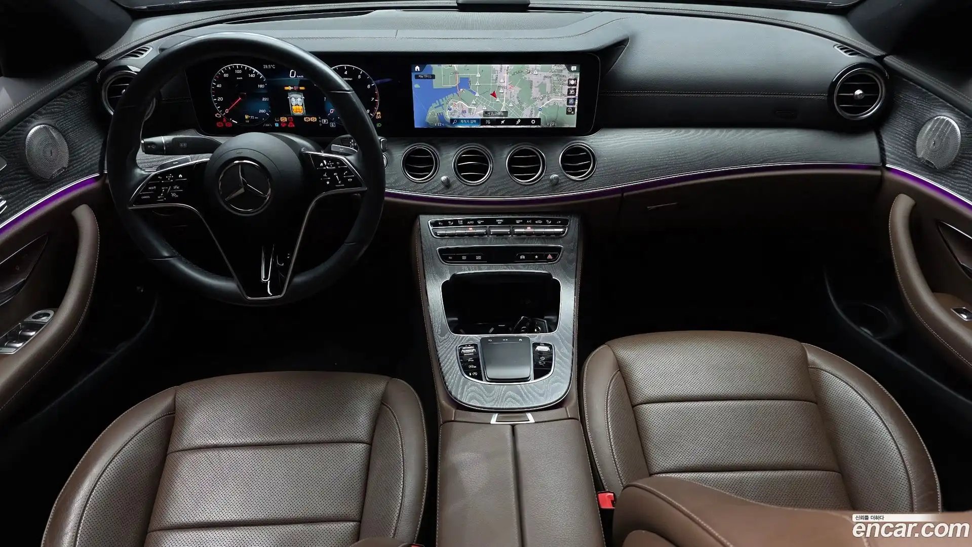 E-Class Mercedes-Benz 2022.3-INNER-007
