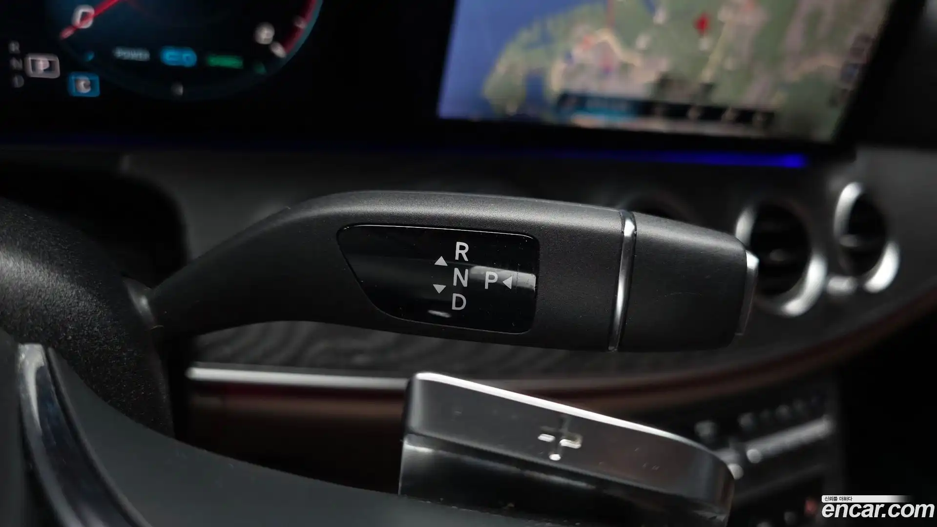 E-Class Mercedes-Benz 2022.3-INNER-009