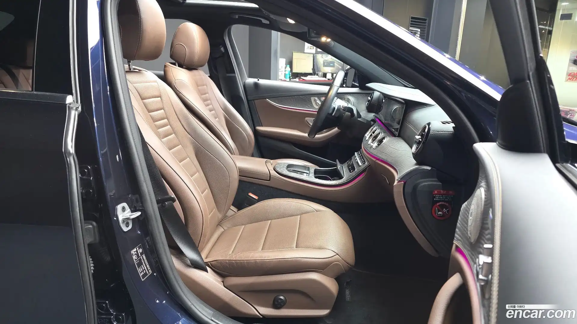 E-Class Mercedes-Benz 2022.3-OPTION-015