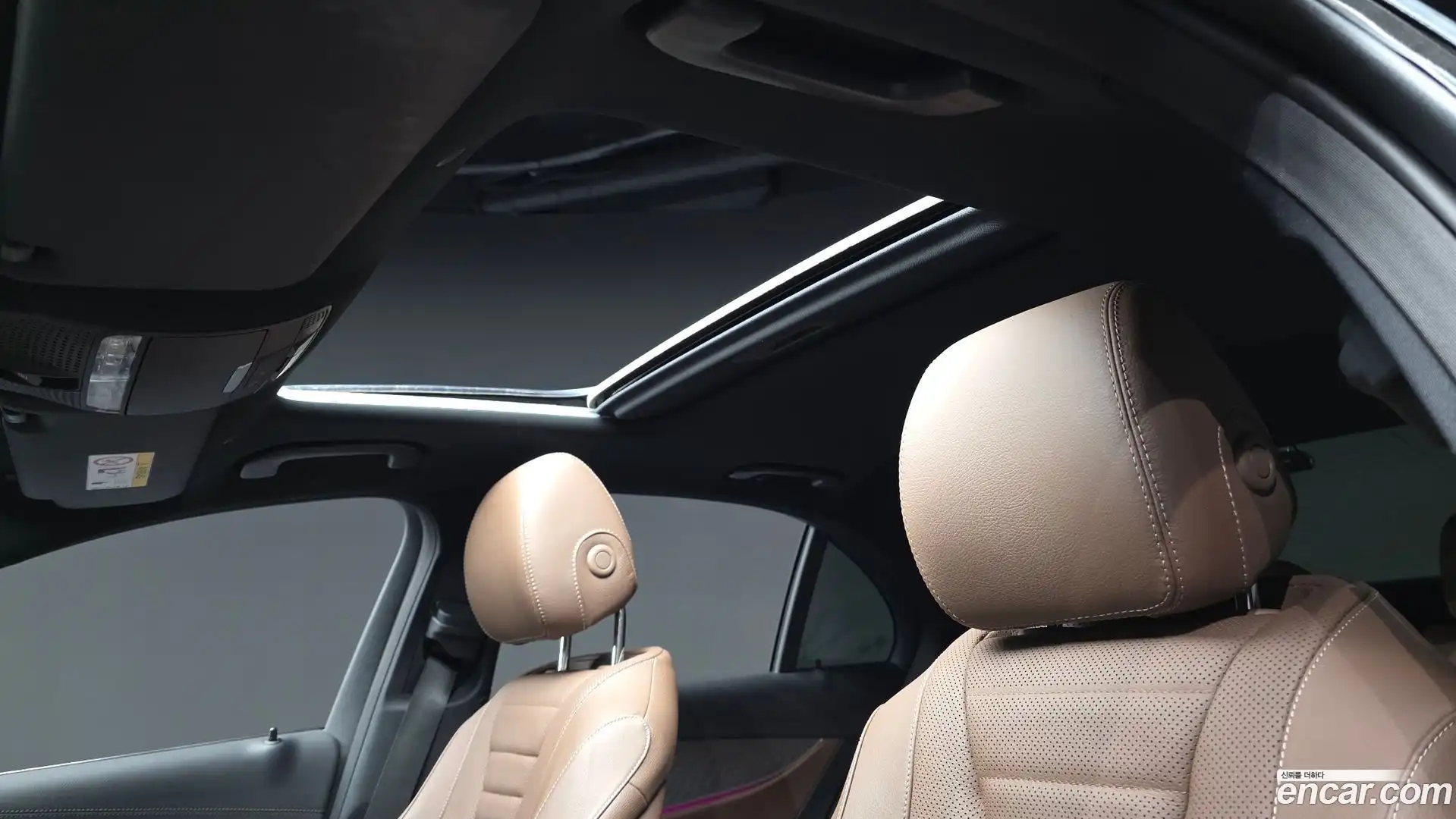 E-Class Mercedes-Benz 2022.3-OPTION-023